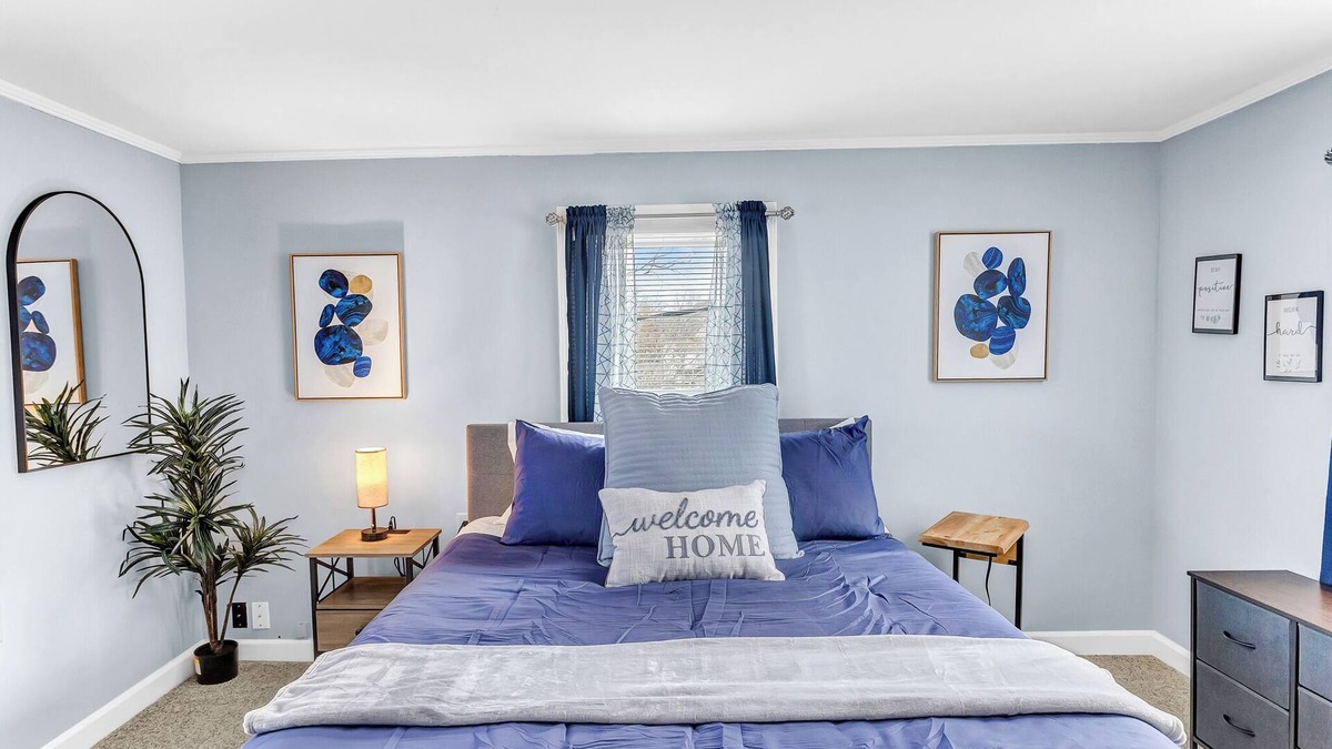 Hebron House | Cozy PRIVATE BEDROOM shared space in serene Hebron with AC, WiFi