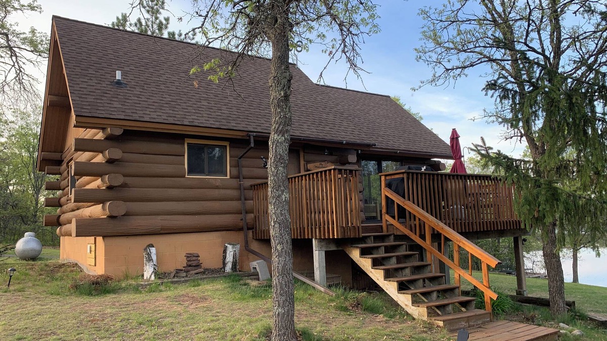 Gordon Cabin | Cozy, private cabin on lake with pontoon and 38 acres