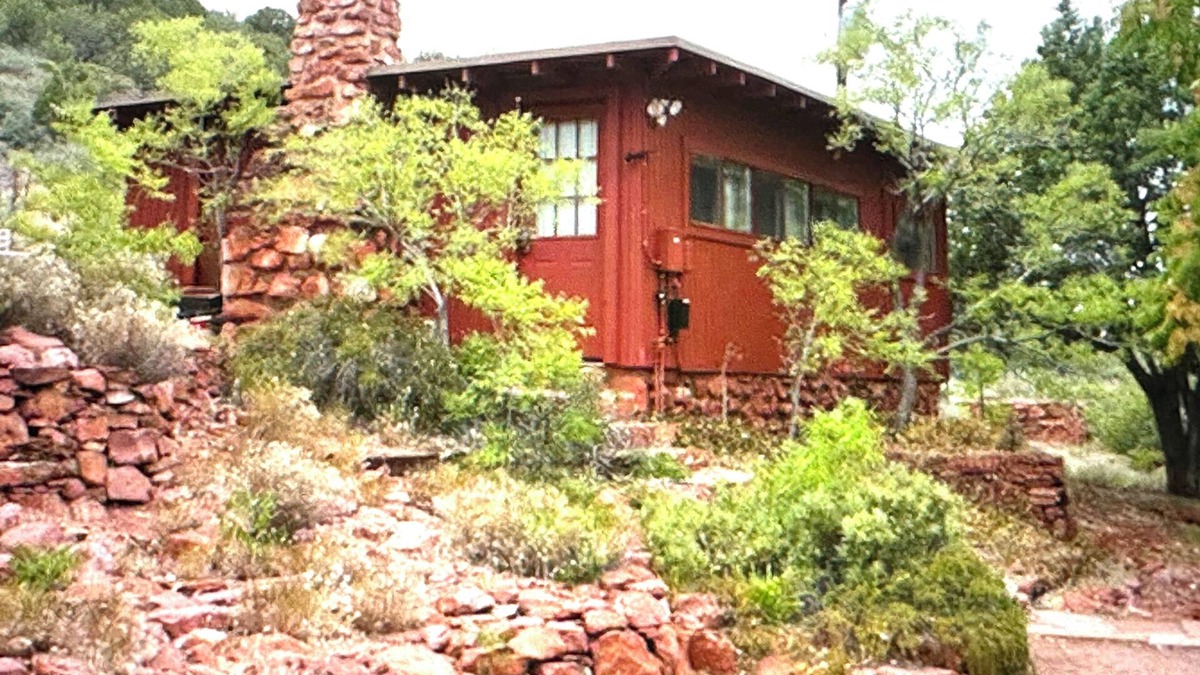 West Sedona Cabin | Cozy, Private Cabin, Walk to trails, stores, restaurants. AC, WiFi
