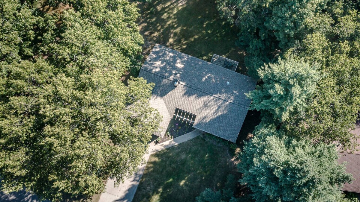Holland House | Cozy Private Home - 1 Mile From Holland State Park