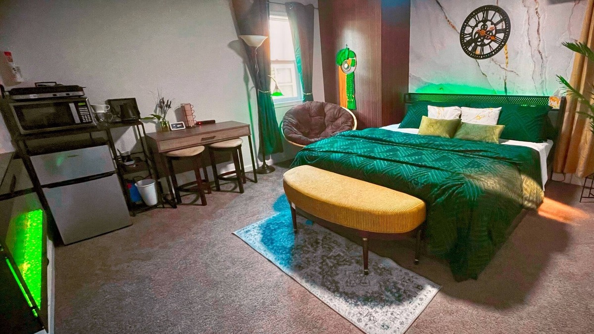 Landover Apartment | Cozy Private King Suite & Patio Wash Driveway walk 2 Stadium
