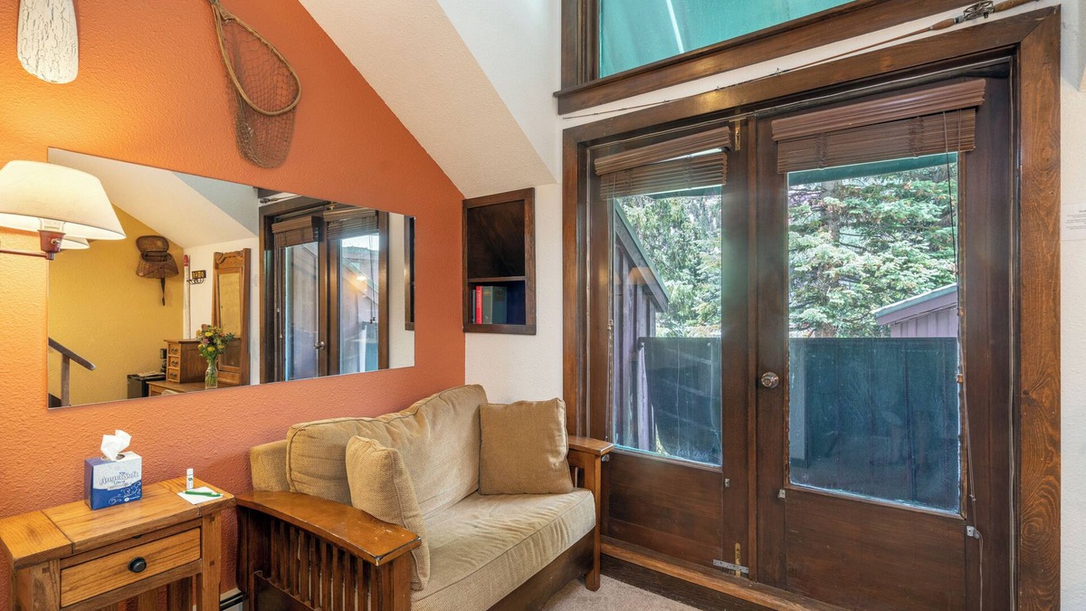 Telluride Hotel | Cozy Private Lofted Room in Great Telluride Location