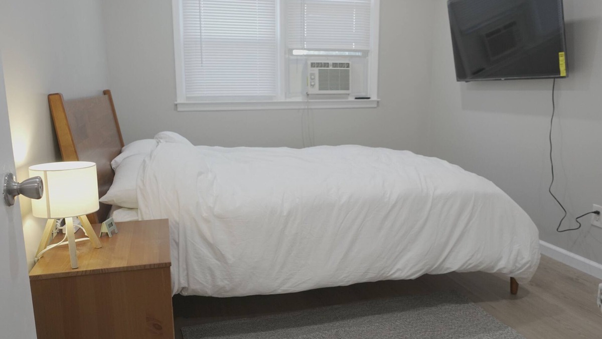 Jersey City Apartment | Cozy Private Room 4 in Modern Shared Apartment - 8 Minute Walk to Path NYC Train