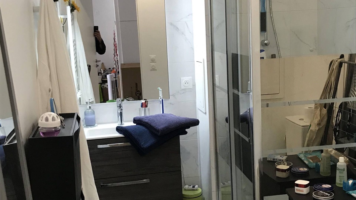 Clichy Apartment | Cozy private room in Alessandro apartments
