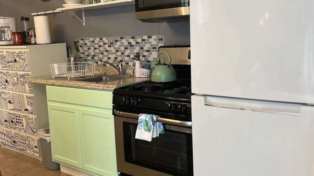 Edgebrook Apartment | Cozy Private studio Hobby Airport