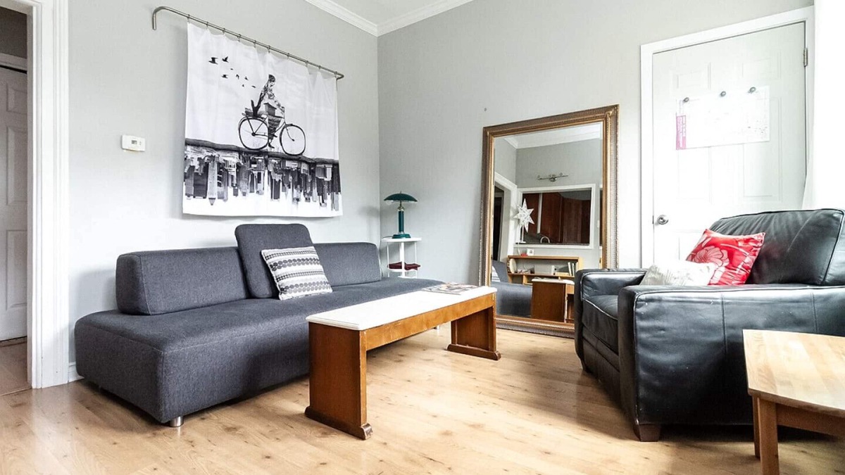 Kirkendall North Bed & Breakfast | Cozy Private Suite in the heart of Downtown Hamilton