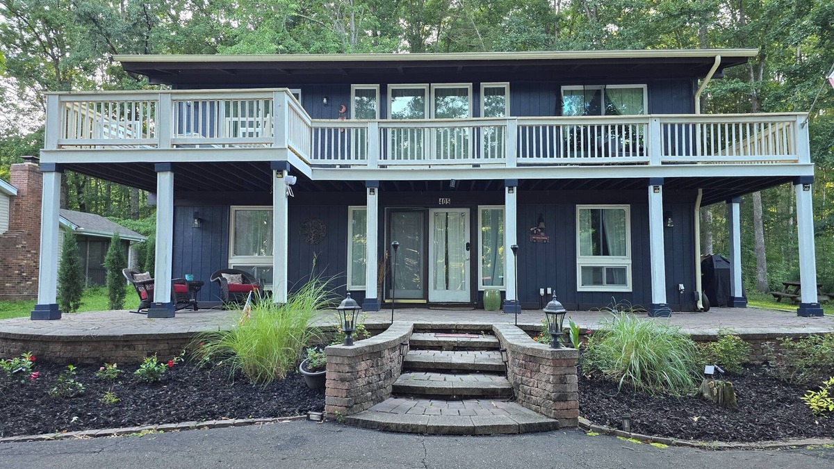 Lake of the Woods House | Cozy property, a short walk to a lake front beach.