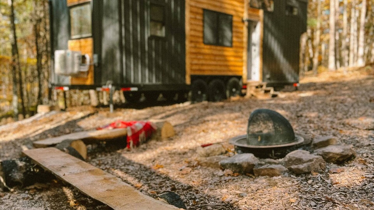 Mattawana House | COZY PSU Rustic Tiny Home and Fishing Retreat
