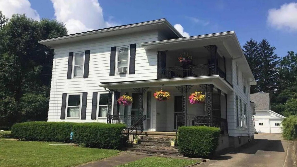 Medina Apartment | Cozy, Quaint, entire 1 Bedroom Apt.