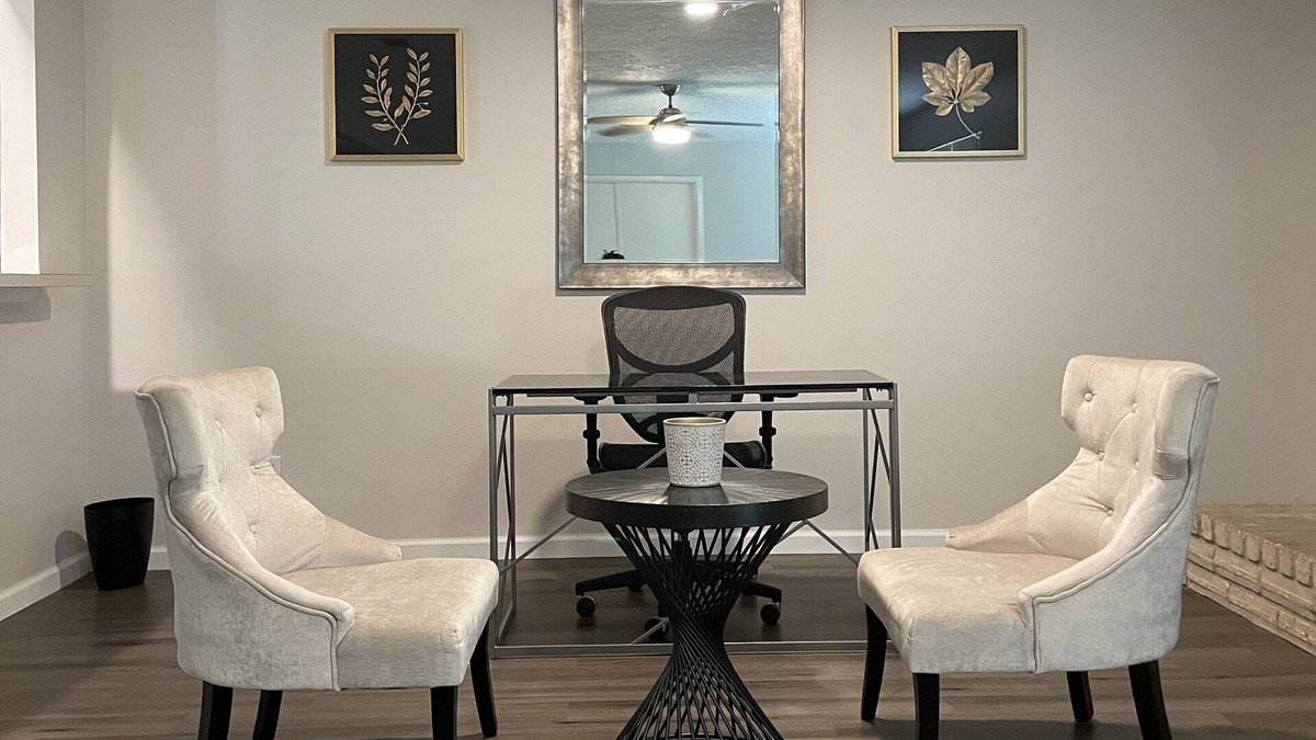 Cypress House | Cozy quiet 3/2/2 Sleeps 6 - North Houston -Cypress area -Easy access to freeway