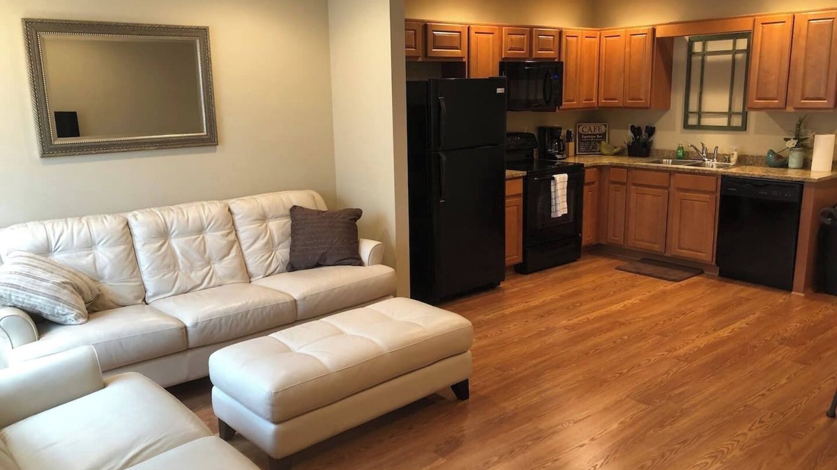 Elizabethtown Apartment | Cozy Quiet apartment in welcoming Elizabethtown with AC, WiFi