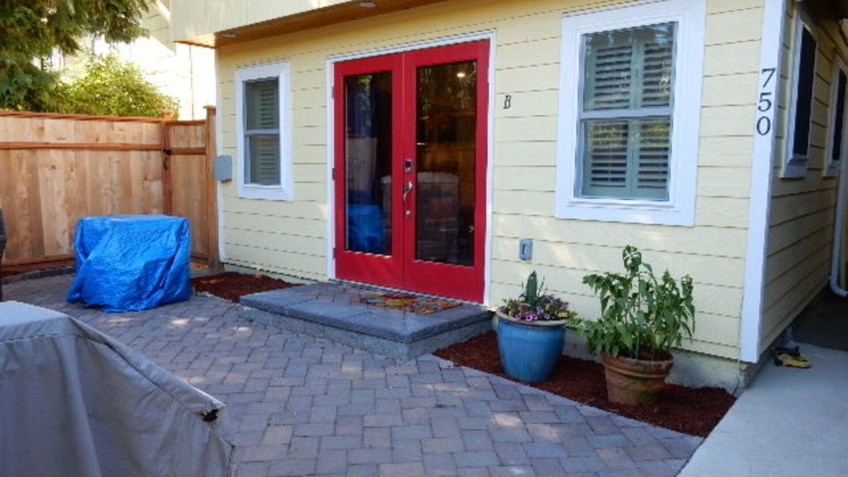 Green Lake Apartment | Cozy, Quiet Brand NEW studio Near Greenlake, Phinney Ridge and Greenwood