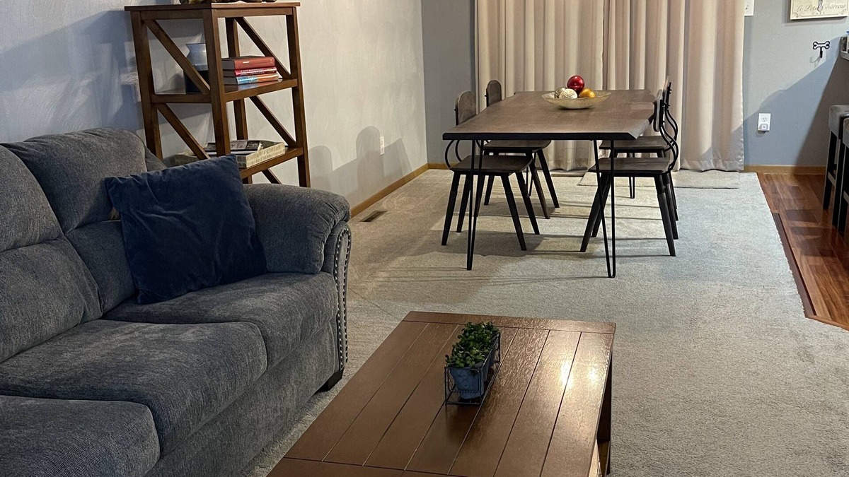 Delmont House | Cozy quiet home near many attractions
