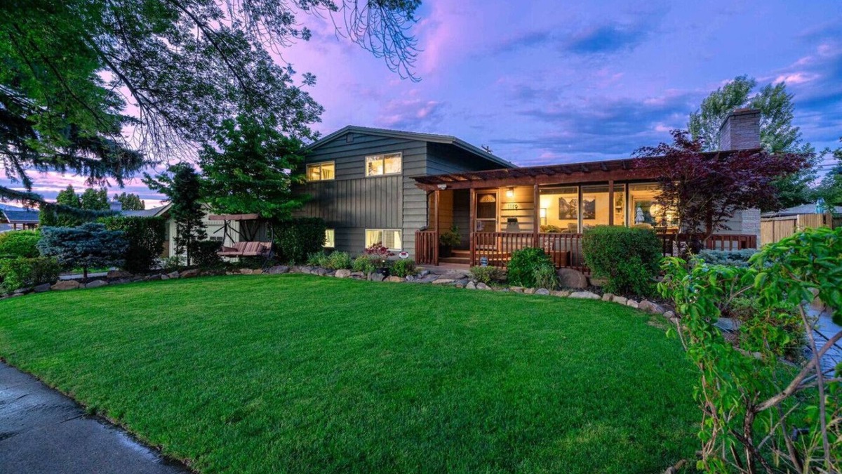 Wenatchee House | Cozy & Quiet with Saddlerock Views