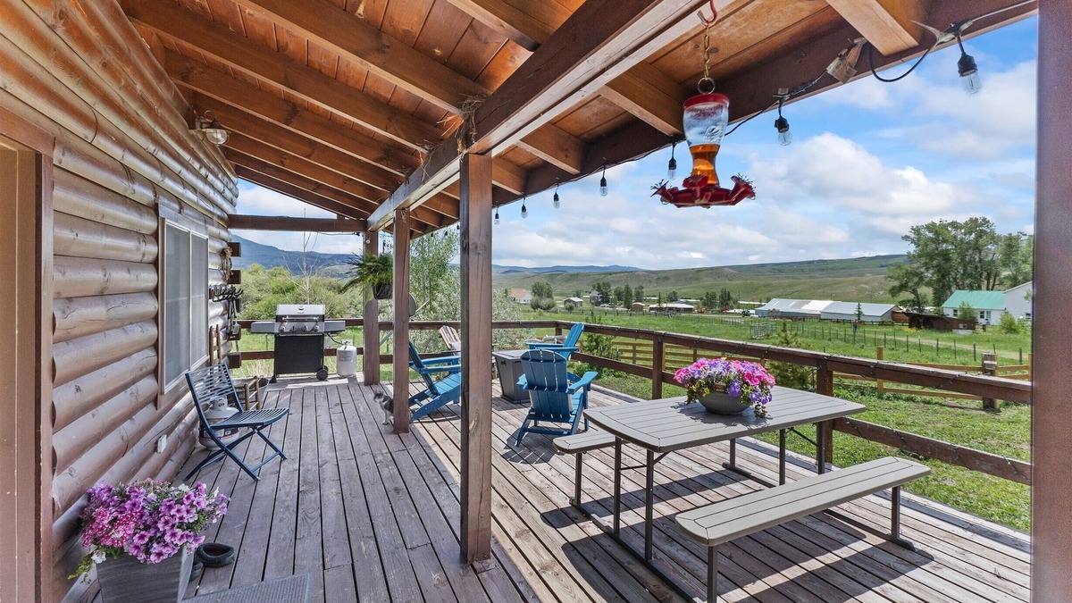 Burns House | Cozy Ranch Cabin just outside Yampa -monthly stays