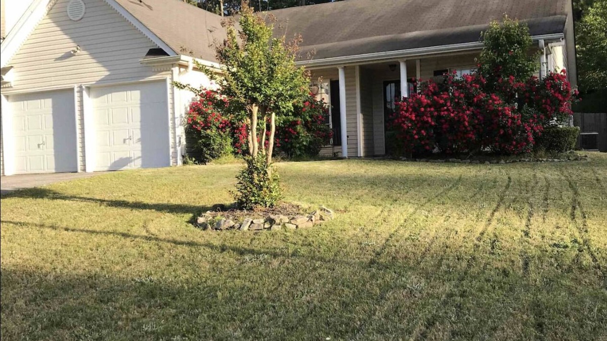 Hiram House | Cozy ranch style home within quiet community