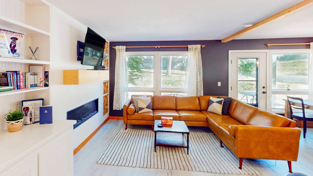 Eagle-Vail Apartment | Cozy, recently remodeled condo with patio, mountain views & W/D - near slopes