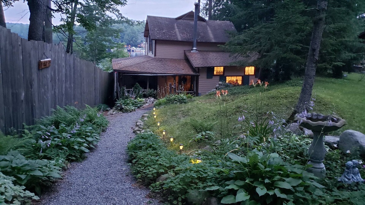 Forestport Cottage | Cozy relaxing cabin on Otter Lake