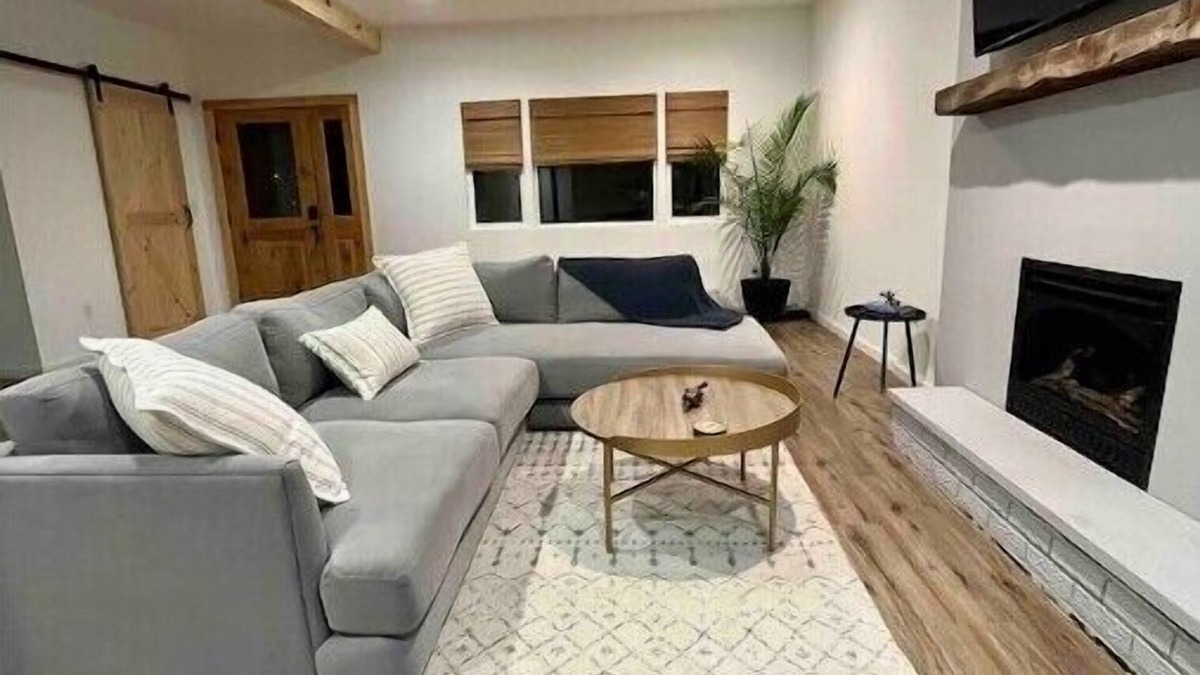 Poughkeepsie House | Cozy, Relaxing Home Close to Everythingn