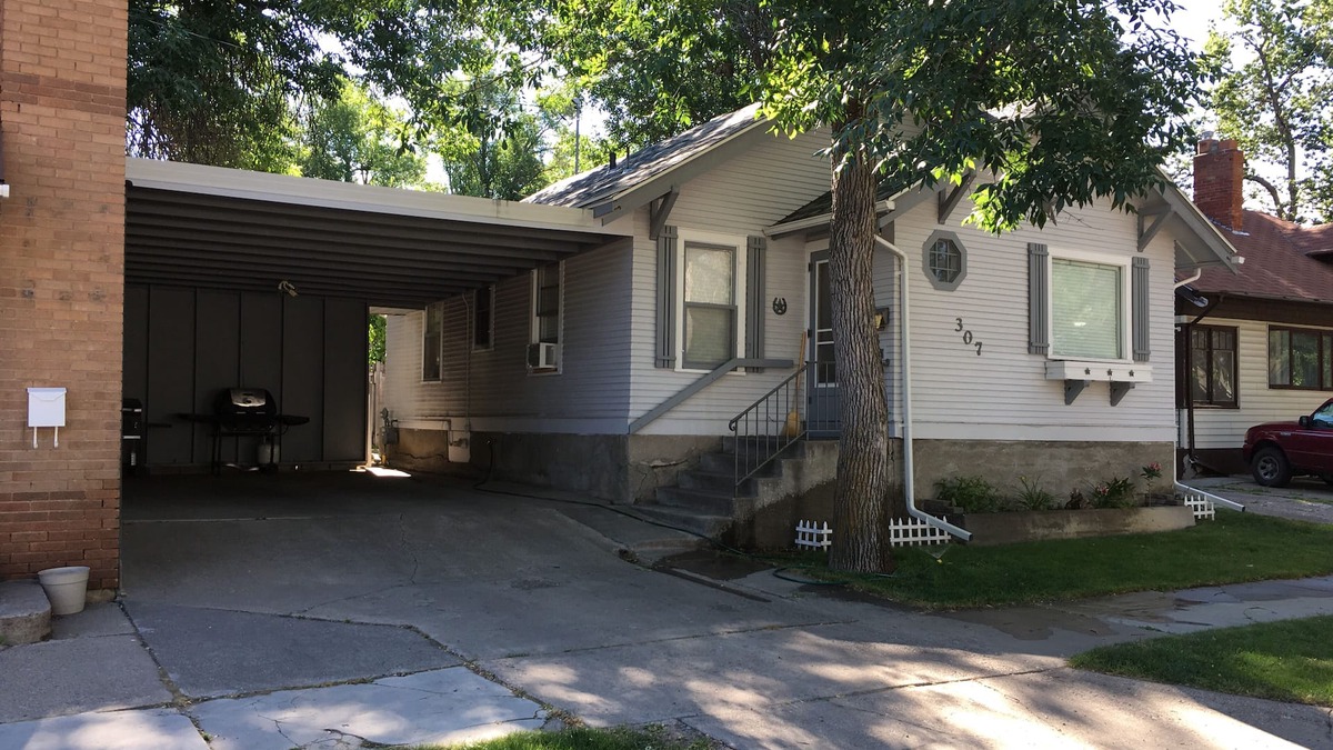 Great Falls House | Cozy, Relaxing House in Quiet Neighborhood