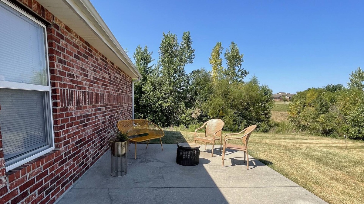 Warrensburg Condo | Cozy & Reliable brick duplex w/great location