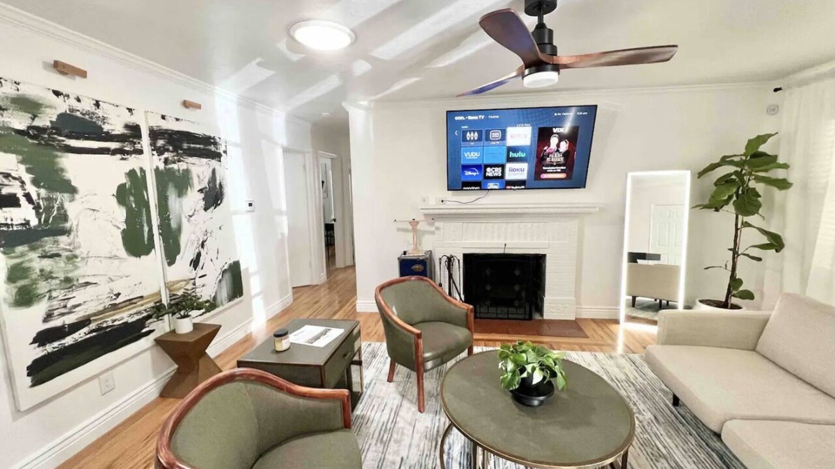West University House | Cozy Reno NV House by DT & UNR w/pool table