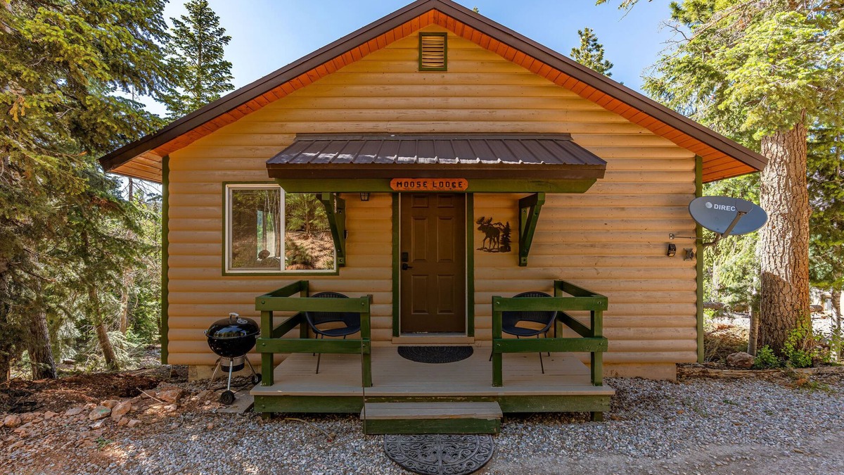 Duck Creek Village Cabin | Cozy & Renovated 2BR Moose Cabin in the Forest