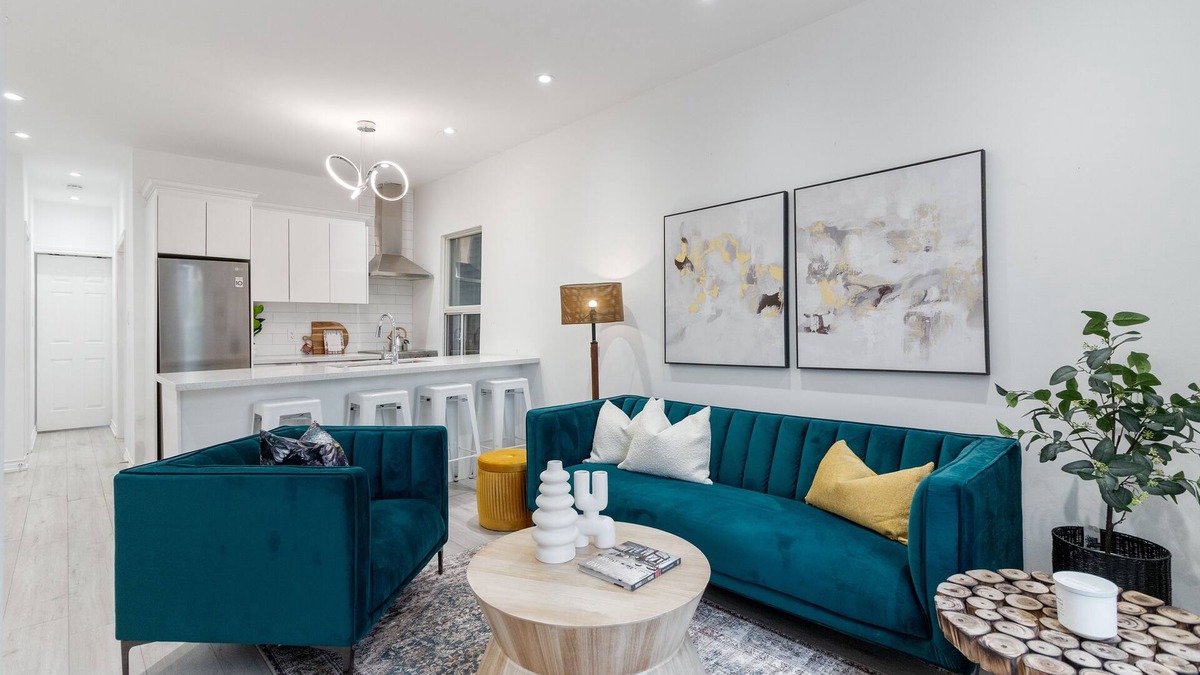 Riverside Apartment | Cozy Renovated 2 Bed 2 Bath Min to Beach, Shops & Restaurants Pet Friendly!