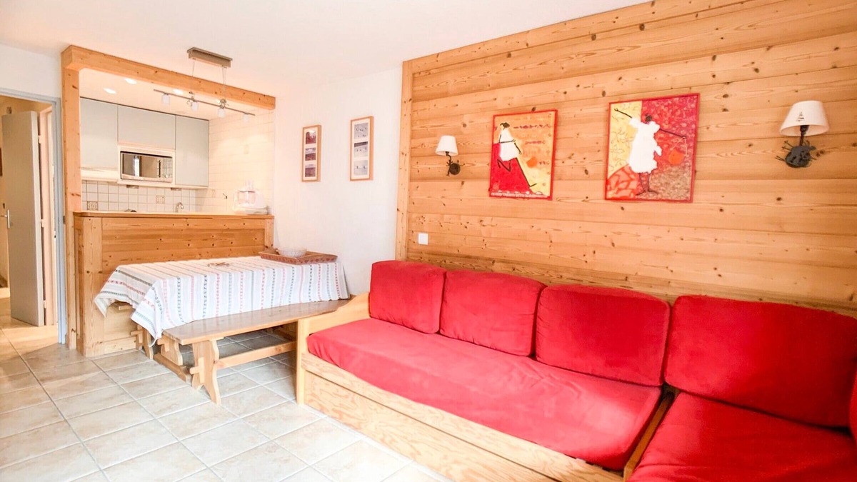 Val Claret Apartment | Cozy Renovated Apartment · Ski-in/Ski-out · Balcony · Pet-Friendly