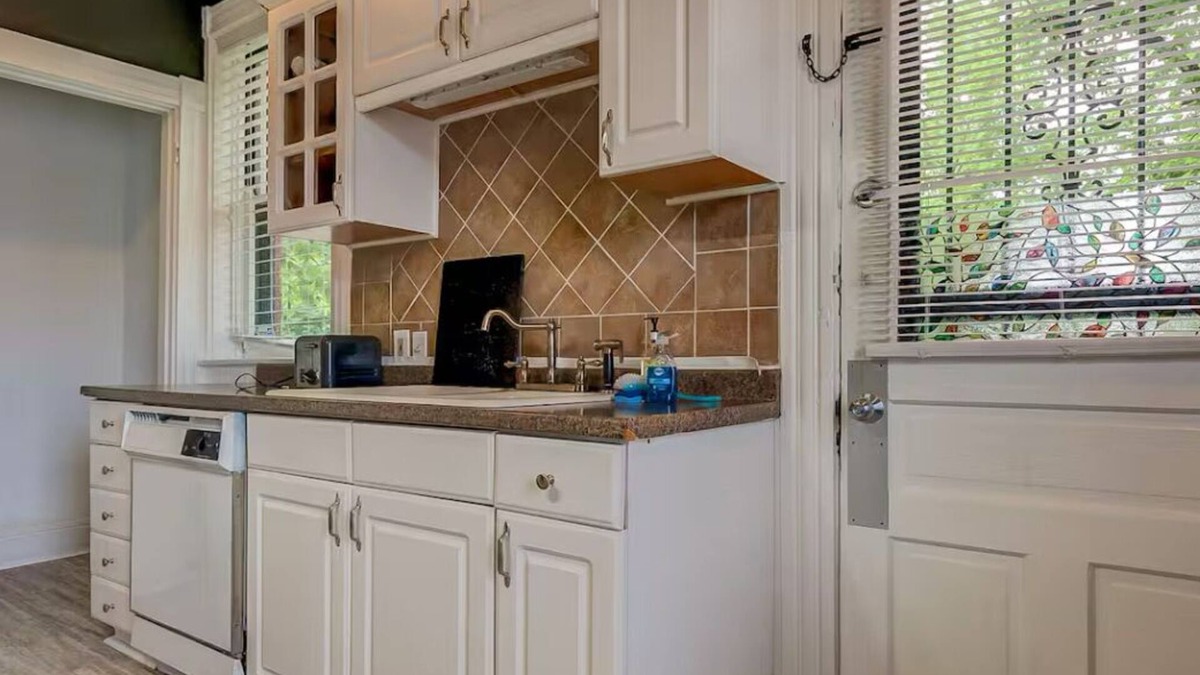 Walnut Hills House | Cozy, renovated century home. Minutes to downtown Cinncinatti* SLEEPS 17