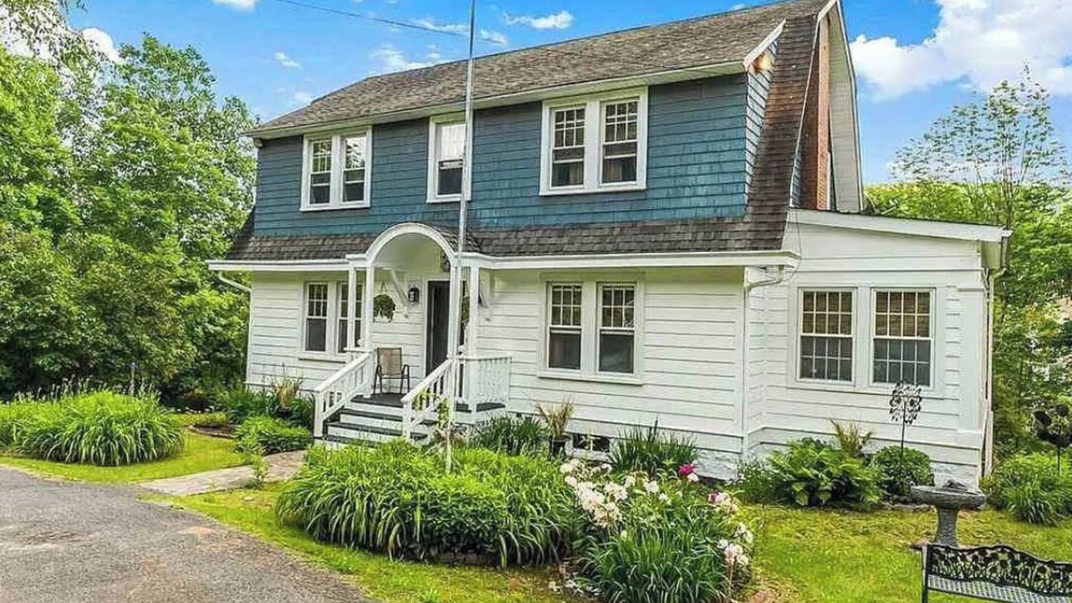 Oak Hill House | Cozy renovated home, ideal for skiing and hiking in Catskills