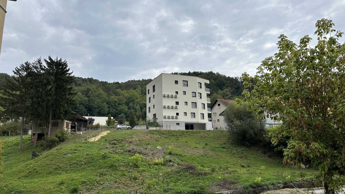 Krapinske Toplice Apartment | Cozy Retreat in Krapinske Toplice: Comfort and Prime Location with Pivate Parking - One Bedroom Apartment