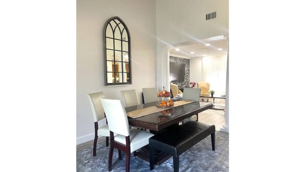 Ballast Point House | Cozy Retreat in the Heart of the City.
