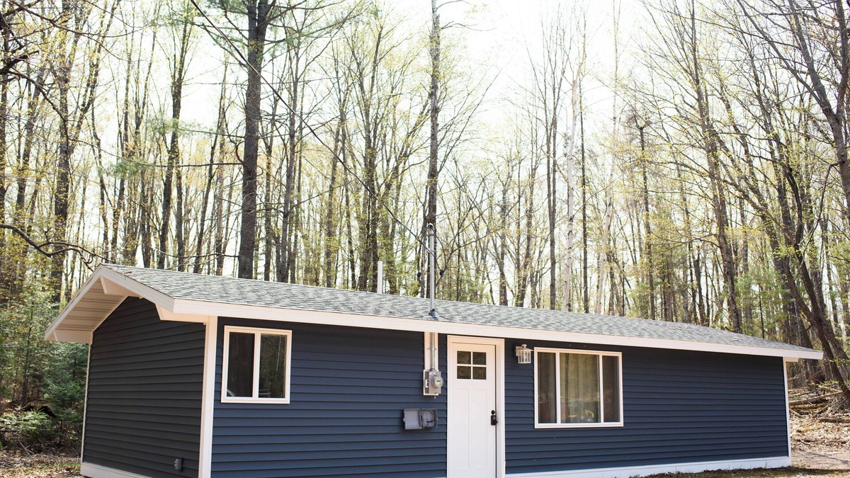 Gwinn House | Cozy Retreat in UP of Michigan near Shag Lake- Perfect for Outdoor Enthusiasts!