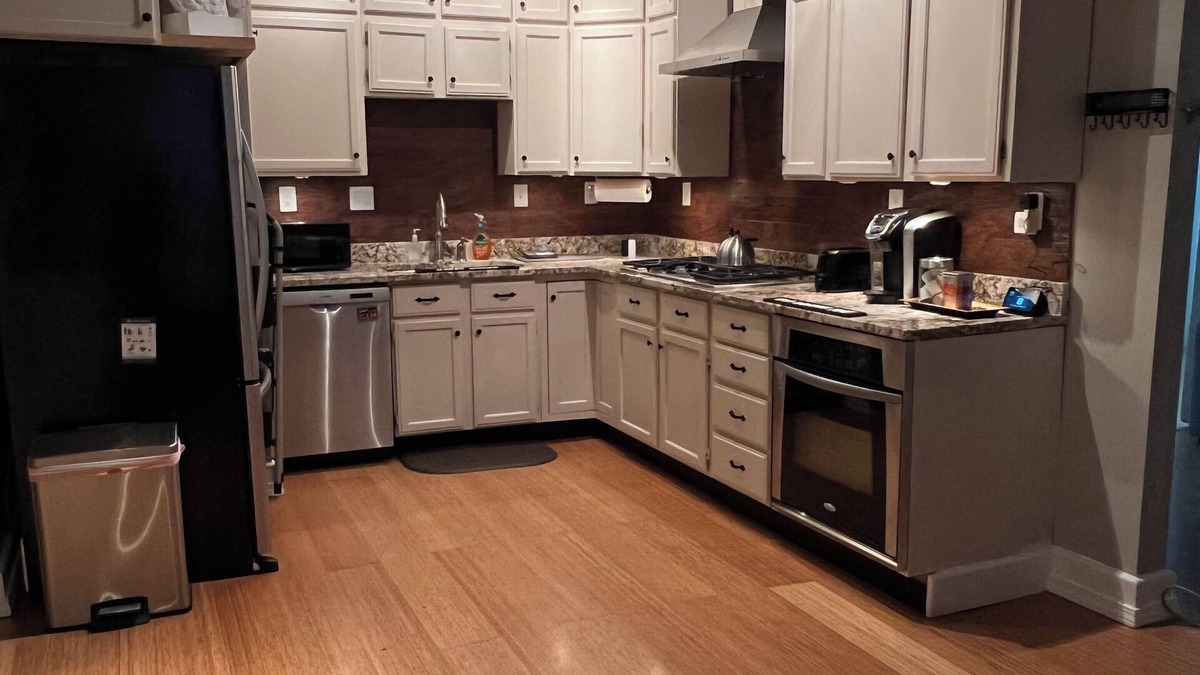 North Upper Street House | Cozy Retreat Near Downtown. Great Walkability!