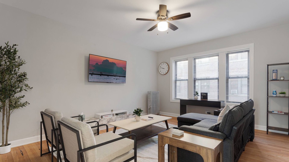 West Ridge Apartment | Cozy Retreat, Prime Location Near Loyola & Beach!