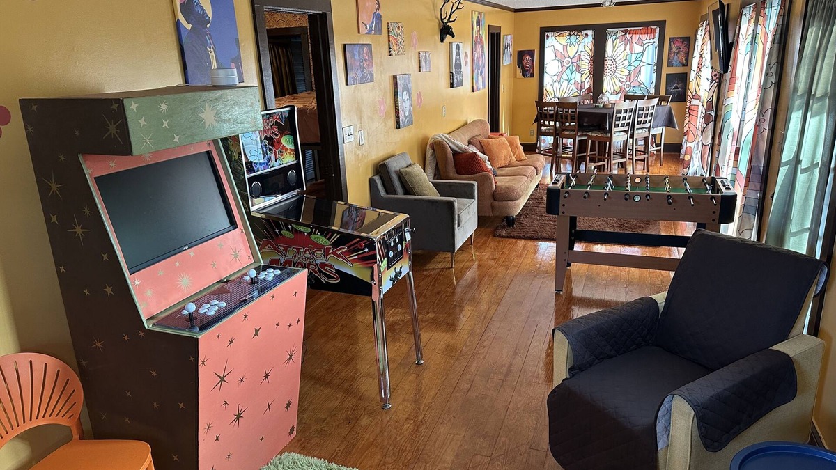 Southeast Raleigh House | Cozy Retro Game Filled Ranch Near Downtown