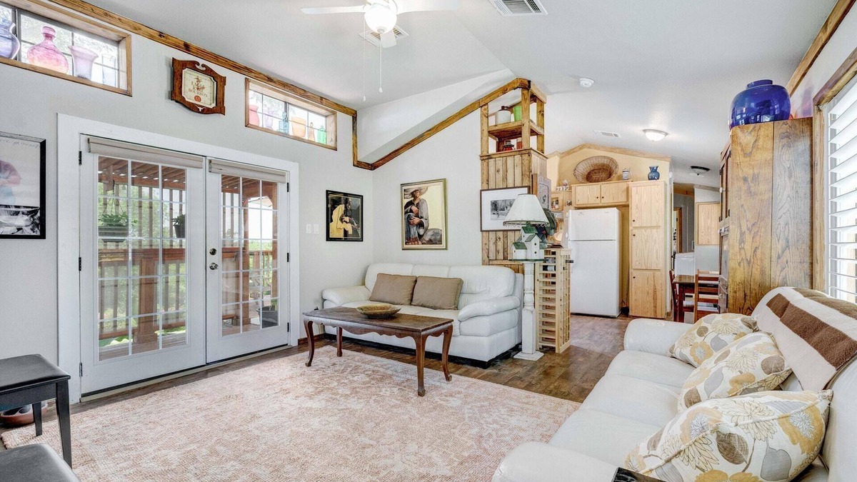 Del Valle Cabin | COZY, RIVER-FRONT CABIN, GATED, PRIVATE, ROMANTIC AND UNIQUE