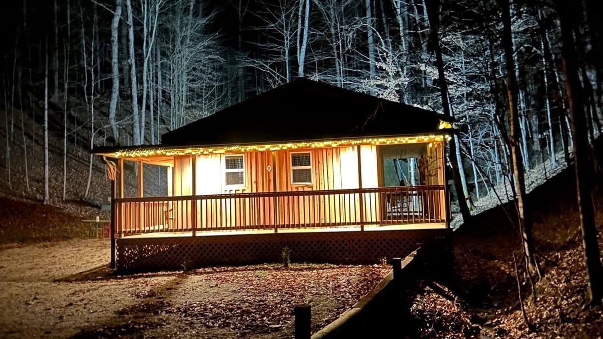 Stanton Cabin | Cozy River front cabin w/Private natural spring. Pet Friendly!