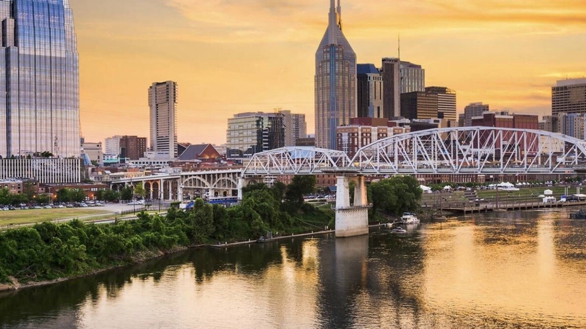 North Capitol Condo | Cozy Riverfront Condo w/Pool & Free Parking . 7 Miles to Broadway ๐ถ๐ธ๐ข๐ป๐ทn