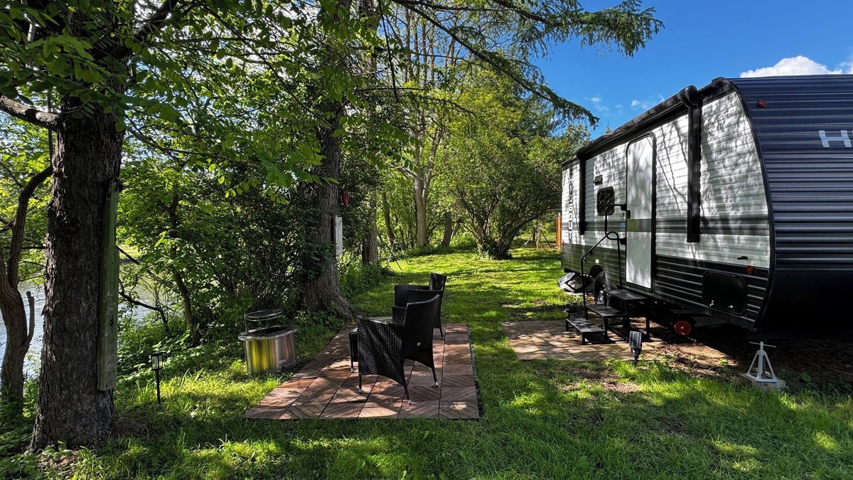 Cortland House | Cozy Riverfront RV with pool and playground in Cortland