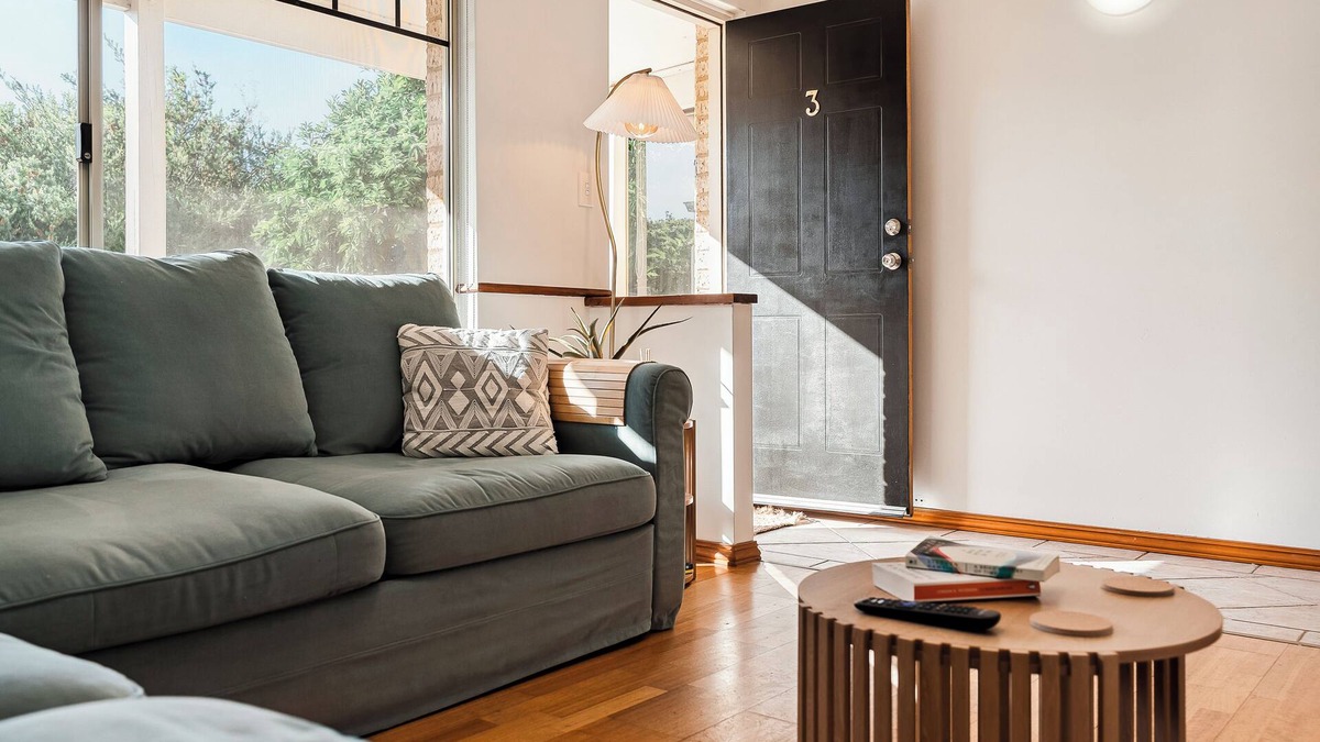 South Yunderup House | Cozy riverside escape on the banks of the Murray River