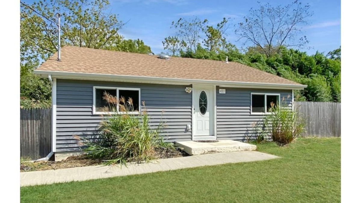 Kings Park Cottage | Cozy Riverside Cottage