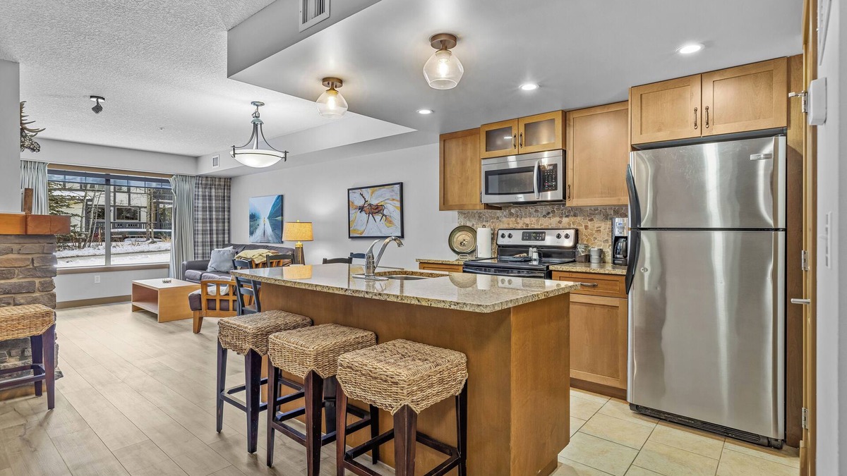 Copperstone Resort Condo | Cozy Rocky Mountain Getaway with Hot Tub! Pet Friendly & Newly Updated!