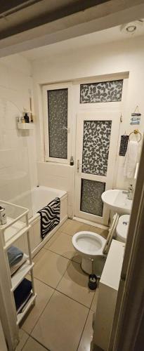 St. Leonard's House | Cozy Room