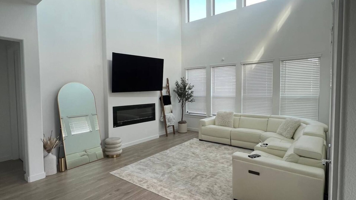 Prosper House | Cozy Room in a Modern Resort style House near PGA