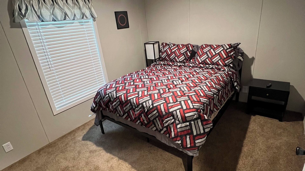 Lithia Springs House | Cozy Room in mobile home in Lithia Springs with WiFi, AC