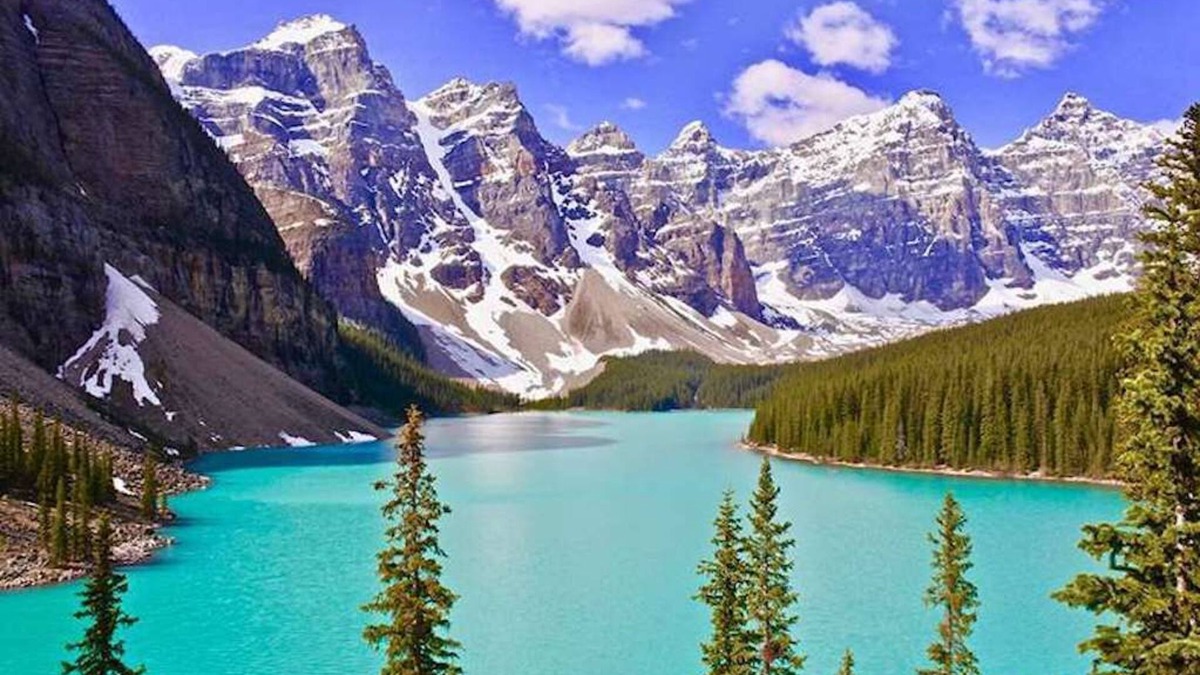 Lake Louise Apartment | Cozy Room in the Mountains | On-Site Ski Lockers!