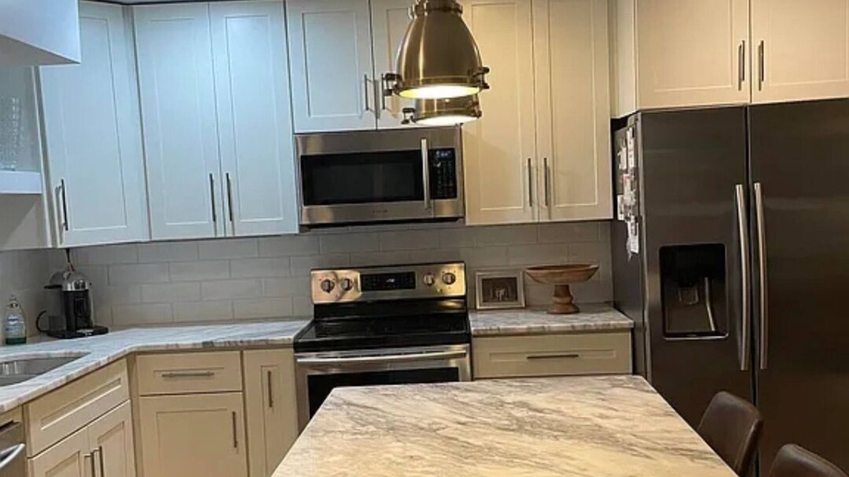 West Omaha House | Cozy room in townhome in welcoming Omaha with WiFi, AC