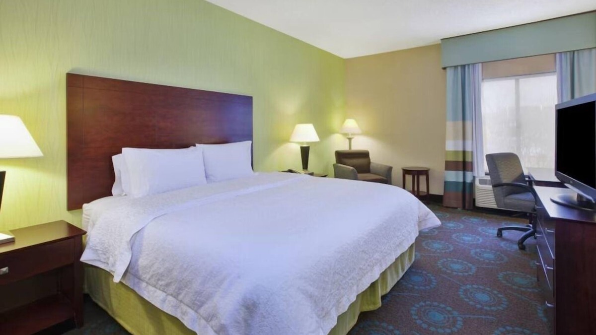 South Bend Hotel | Cozy Room w/Comfy Beds, Pool Access and Complimentary Hot Breakfast - Parking